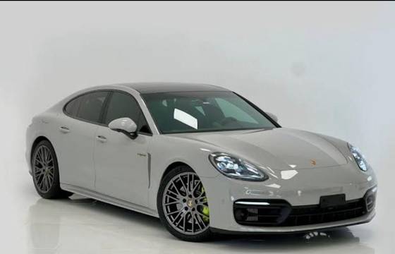 PORSCHE PANAMERA 2.9 V6 E-HYBRID 4 PLATINUM EDITION PDK